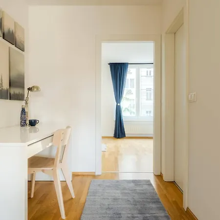 Near Sky Park & Nivy Mall With Free Parking By Ambiente * Bratislava