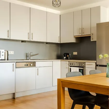 Apartamento Near Sky Park & Nivy Mall With Free Parking By Ambiente Bratislava