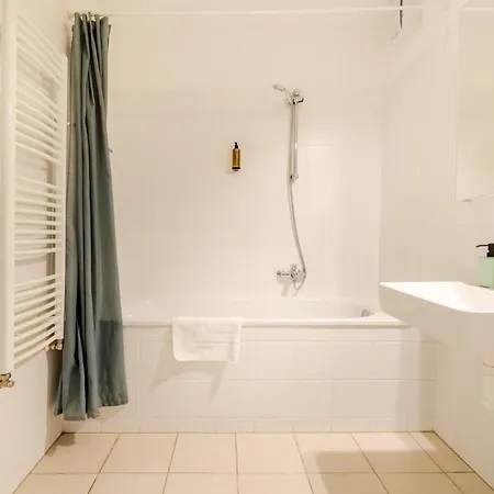 Apartment Near Sky Park & Nivy Mall With Free Parking By Ambiente Bratislava