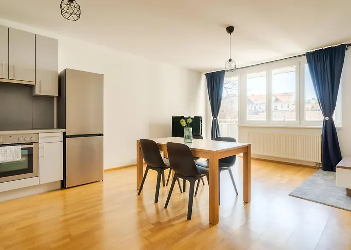 Apartmán Near Sky Park & Nivy Mall With Free Parking By Ambiente Bratislava
