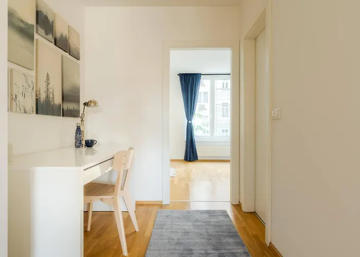 Near Sky Park & Nivy Mall With Free Parking By Ambiente * Bratislava