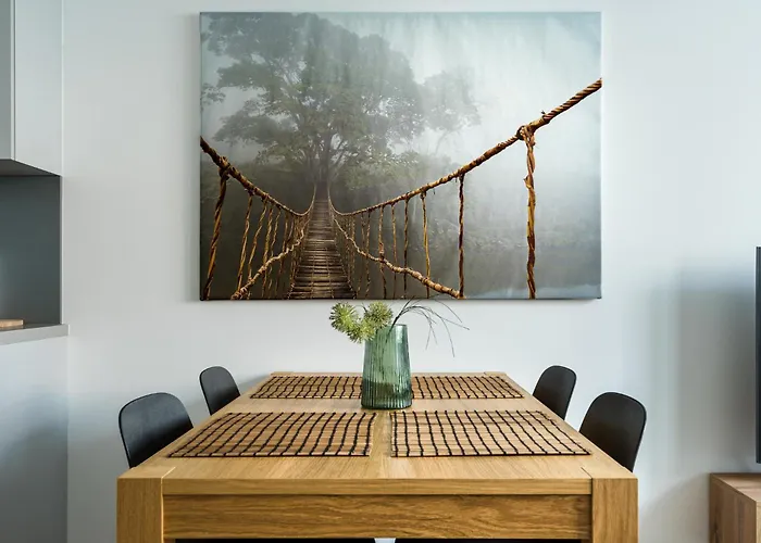 Near Sky Park & Nivy Mall With Free Parking By Ambiente