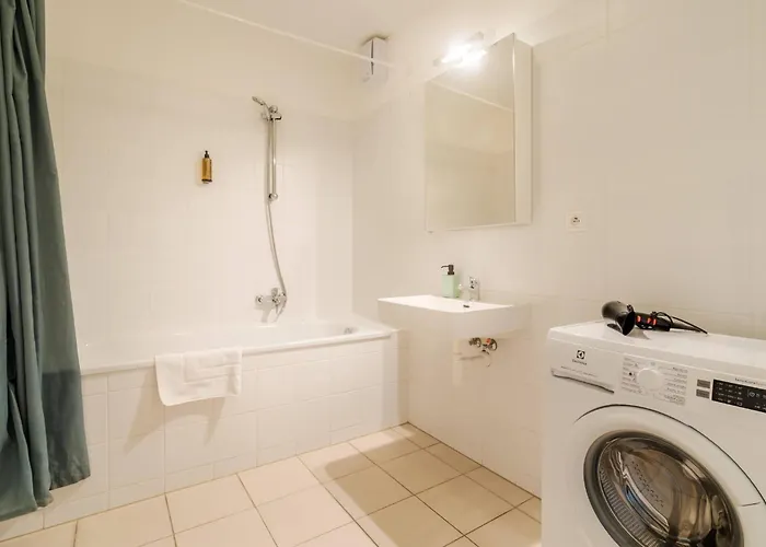 Near Sky Park & Nivy Mall With Free Parking By Ambiente Apartment Bratislava