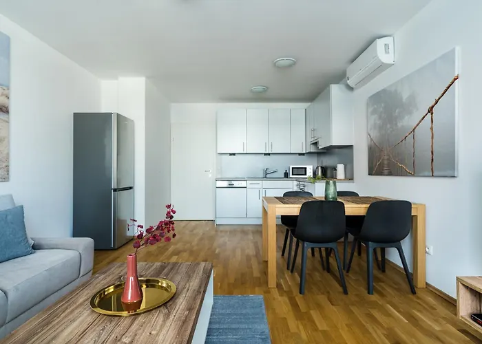 Appartement Near Sky Park & Nivy Mall With Free Parking By Ambiente Bratislava