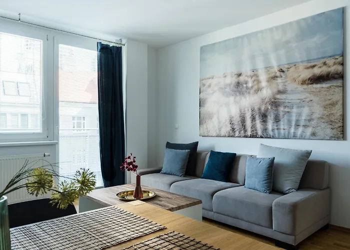 Near Sky Park & Nivy Mall With Free Parking By Ambiente Appartement *