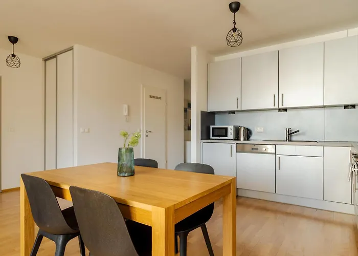 Appartement Near Sky Park & Nivy Mall With Free Parking By Ambiente *