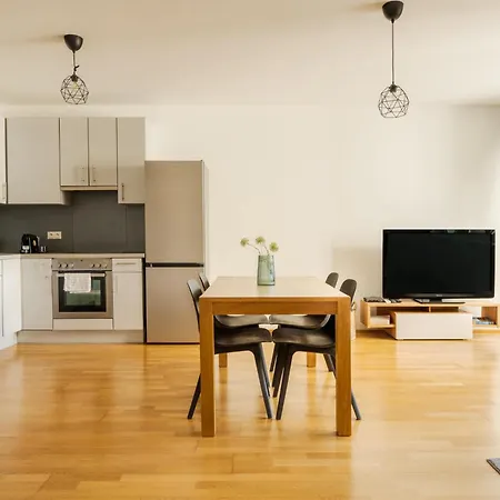 Apartman Near Sky Park & Nivy Mall With Free Parking By Ambiente