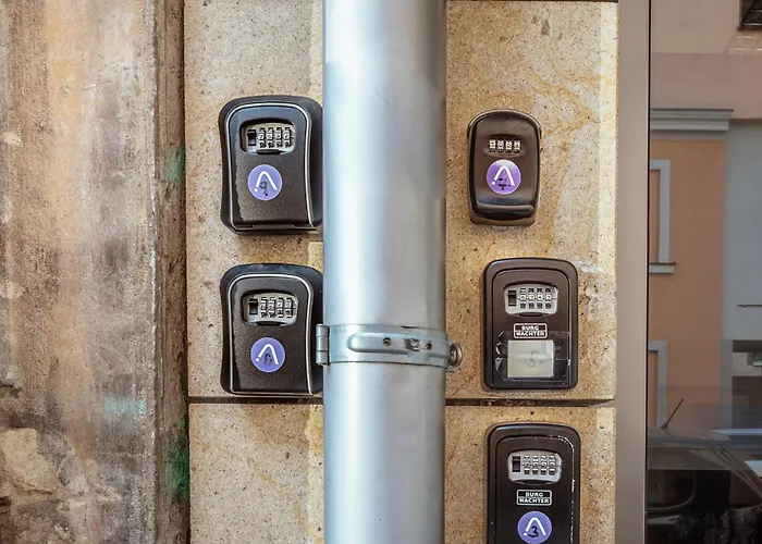 アパート Near Sky Park & Nivy Mall With Free Parking By Ambiente ブラチスラヴァ